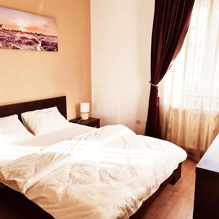 Ideal Apartments Oradea Exterior foto